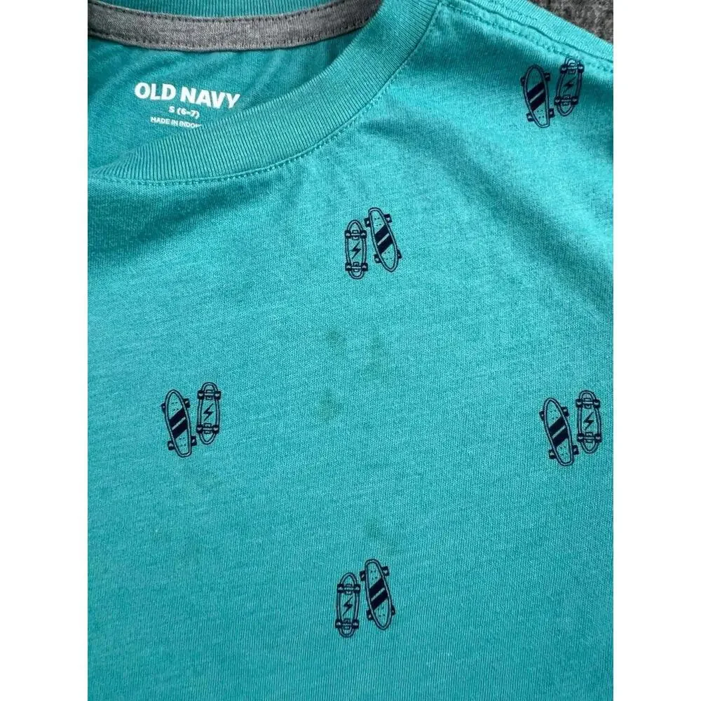 Old Navy Boys' Short Sleeve Skateboard Print T-Shirt‎ Size 5-6